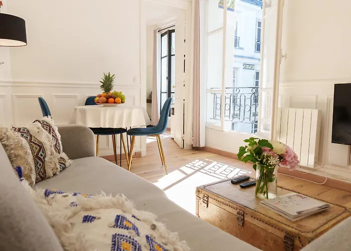 Le Marais Cosy-comfy Апартаменты *